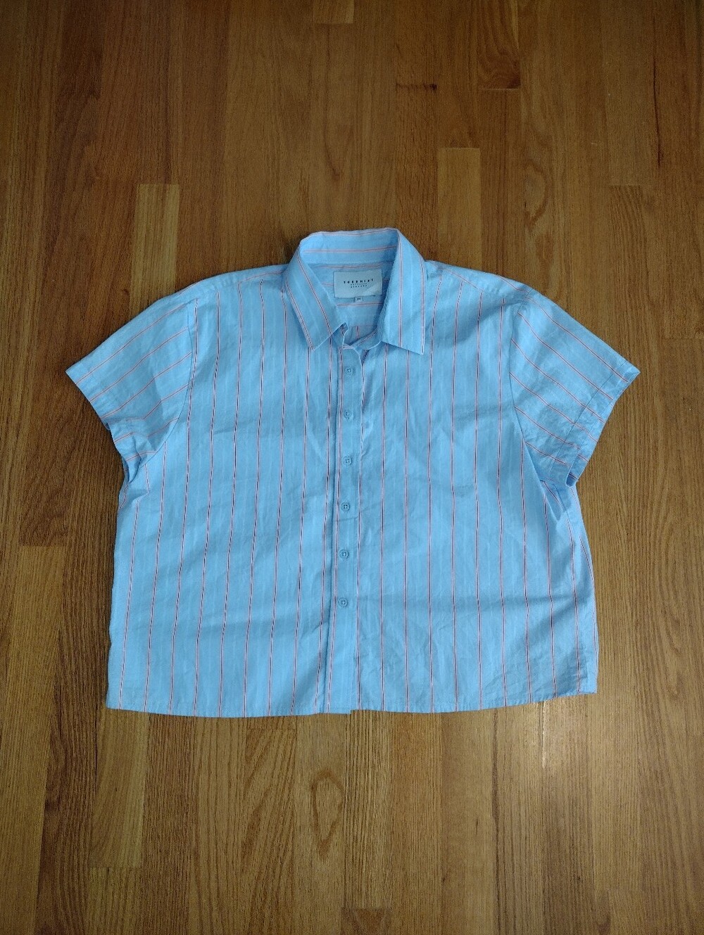 The Shirt Rochelle Behrens Boxy Crop Short Sleeve Striped Button Down M NWOT - Picture 4 of 7